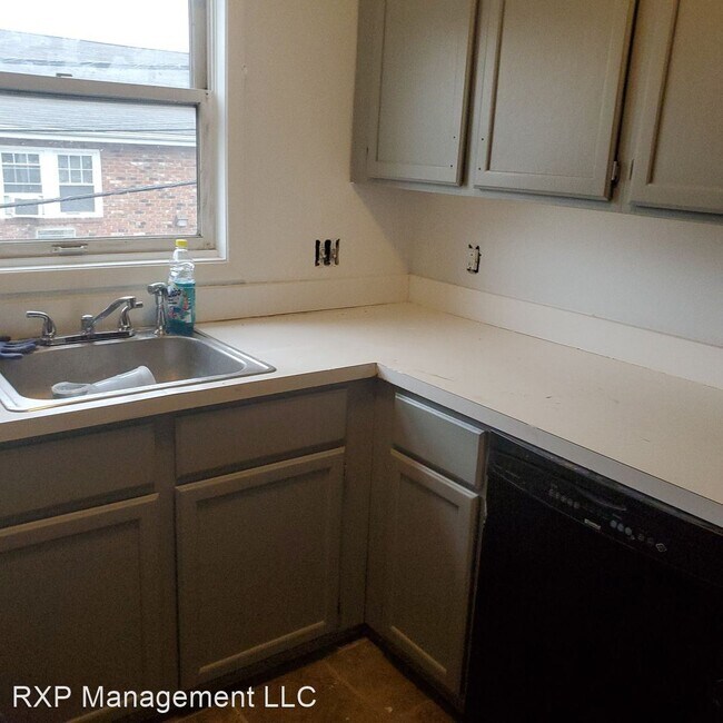 Building Photo - 2 br, 1 bath House - 72 Chestnut St #6