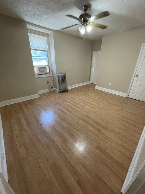 Sala de estar - 136 N 50th St