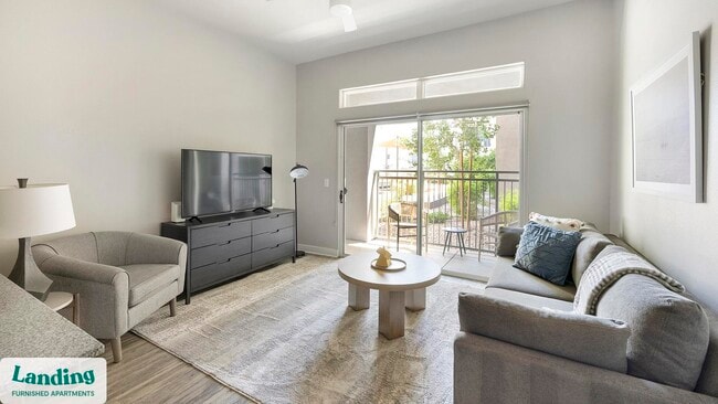 Building Photo - 1260 E University Dr