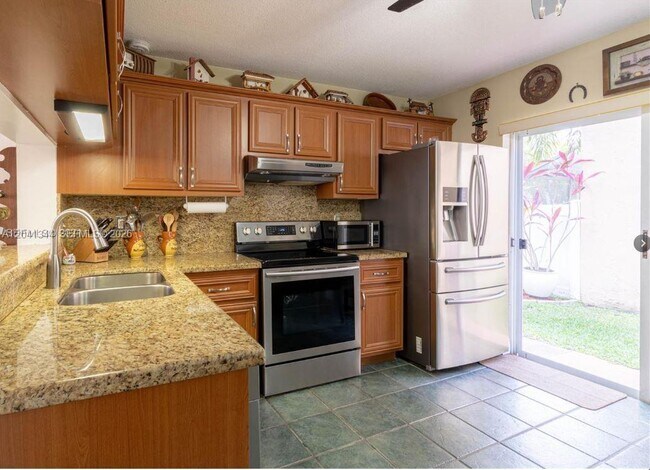 Foto del edificio - 11938 NW 12th St