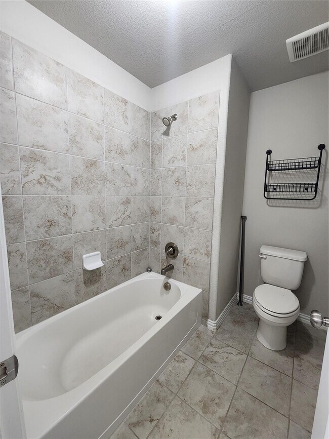 Foto del edificio - Spacious Home in Eagle Mountain-Saginaw