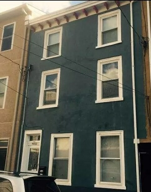 Primary Photo - 4532 Ritchie St