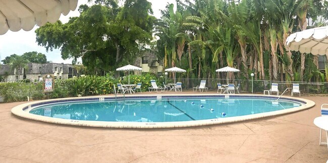 Foto del edificio - 3101 Oakland Shores Dr