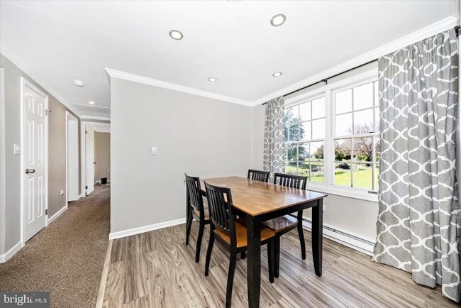 Building Photo - 1545 Tuscawilla Dr