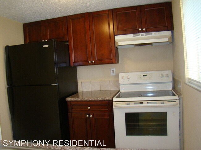 Foto del edificio - 11550-11584 NW 39th St