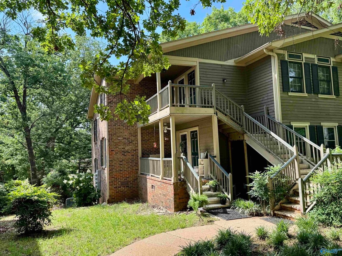Foto principal - 2080 Woodlawn Dr SW