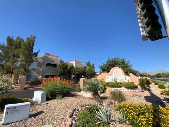 Building Photo - 2 Bed, 2 Bath, Condo with Pools, Fitness Center & Balcony located in Las Vegas, Nevada.