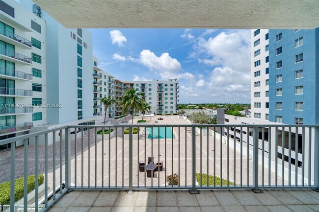 Foto del edificio - 140 S Dixie Hwy
