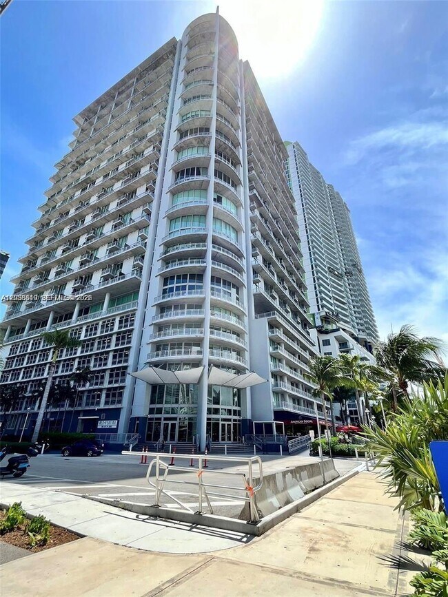 Building Photo - 690 SW 1st Ct