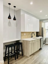 Building Photo - 623 Willow Ave