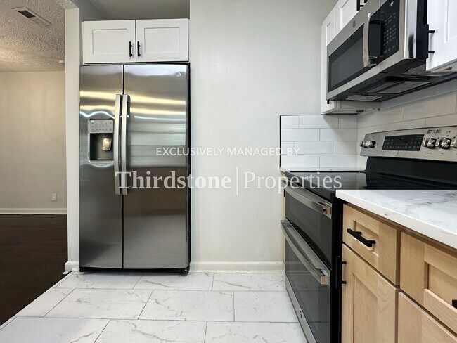 Foto del edificio - 1239 Glen Laura Rd