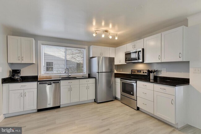 Foto del edificio - 5901 Taylor Rd