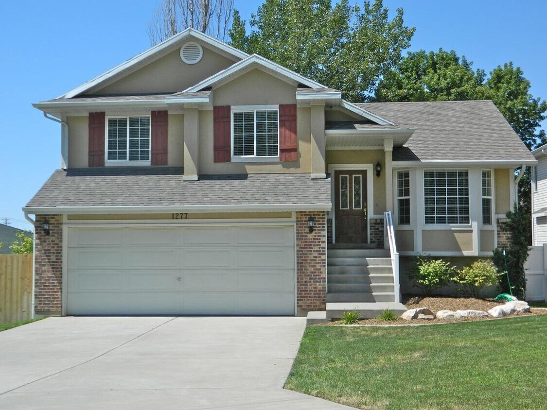 1277 N Main St, Farmington, UT 84025 House Rental in Farmington, UT