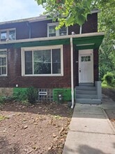 Building Photo - 824 Ramsey St