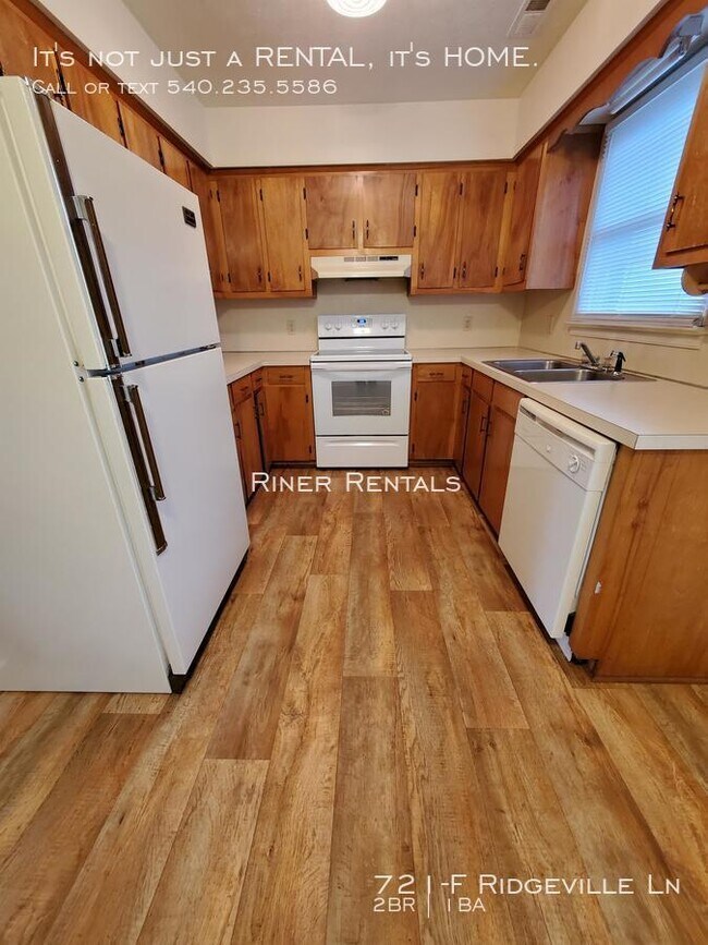 Building Photo - 721 Ridgeville Ln