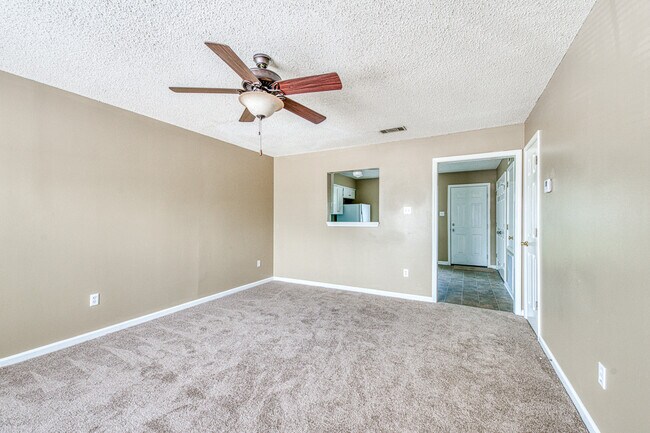 Building Photo - 24 Wells Rd