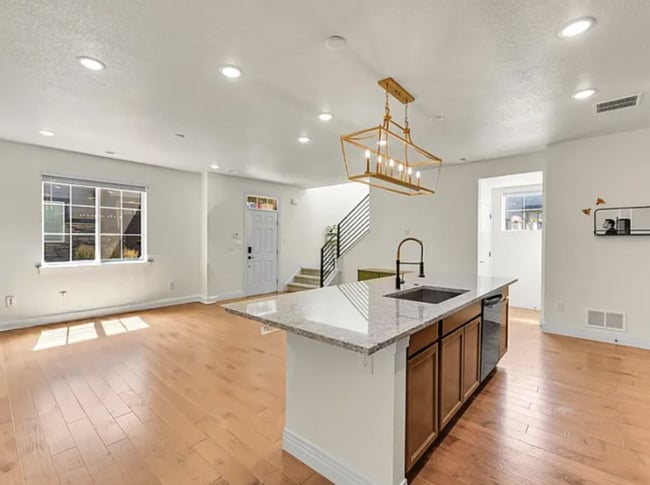 Foto del edificio - 16818 E 119th Ave