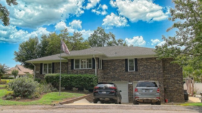Foto del edificio - 3327 Kings Mill Pl