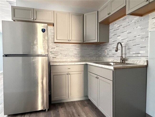 Foto del edificio - 1481 Drew St