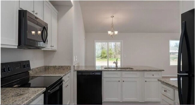 Foto del edificio - Charming 3BR House in Charlotte