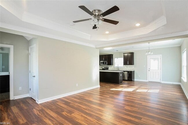 Building Photo - 1301 Elm Ave