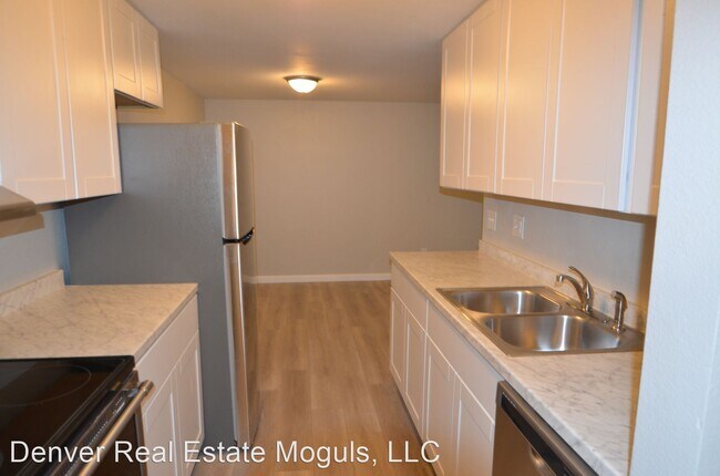 Foto del edificio - 2 br, 2 bath House - 7375 E Quincy Ave #103