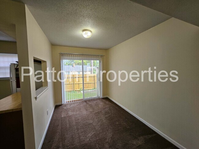 Foto del edificio - 3-4 Ashleys Place - Outside CoC - R19205-05-11
