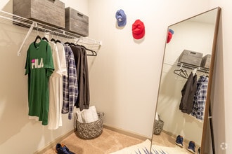 4BR, 4BA - 1421 SF - The Locale Fayetteville | Student Housing