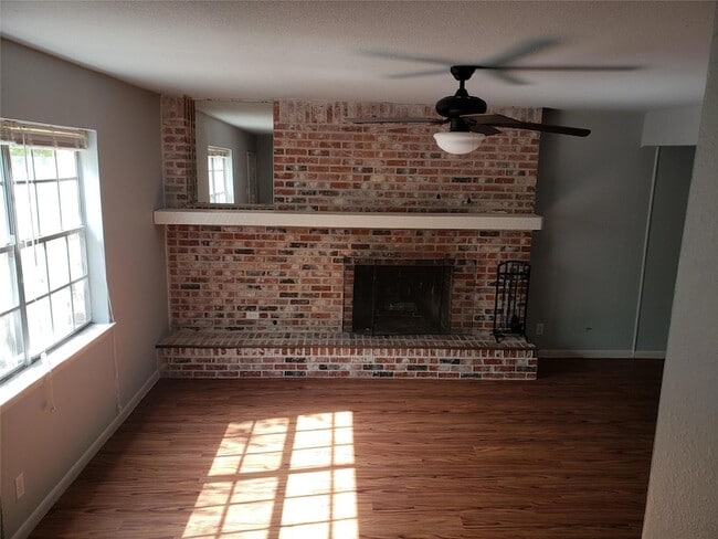 Foto del edificio - 2212 Lanier Dr