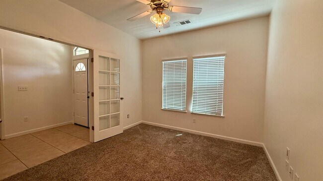 Foto del edificio - 1548 W Hampton Cir