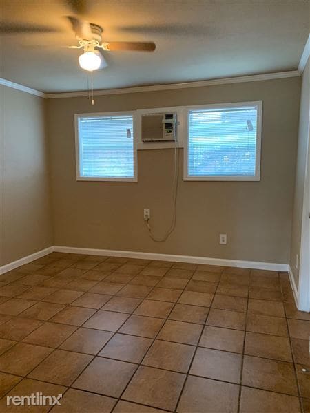 Foto del edificio - 3045 Golfcrest Blvd
