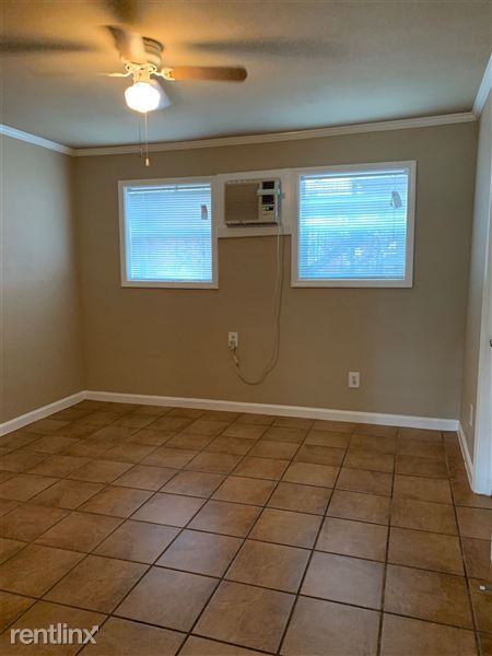 Building Photo - 3045 Golfcrest Blvd