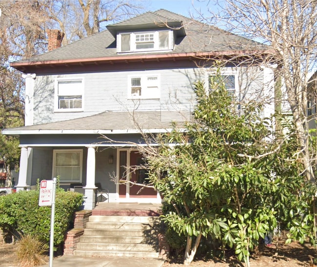 Photo - 1701 P St Apartments