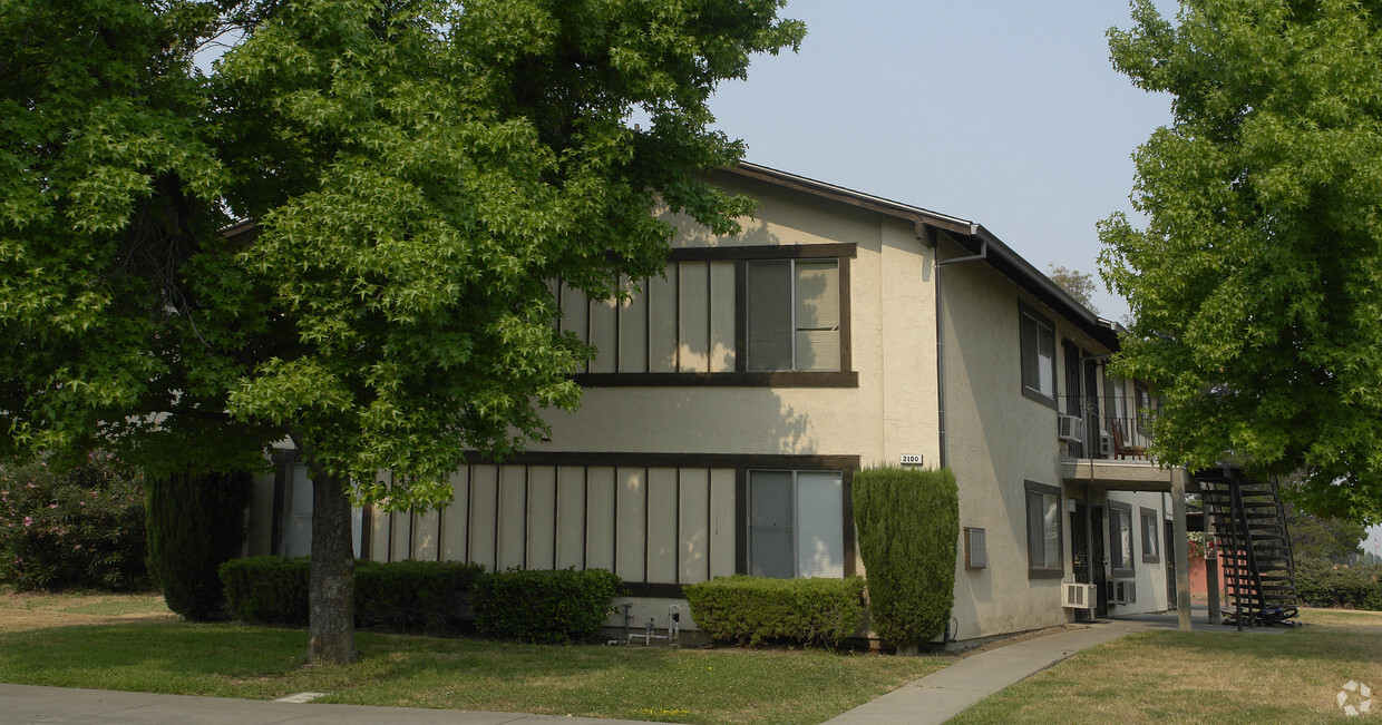 Building Photo - 2100 Spanos St