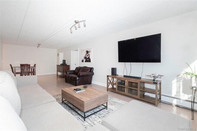 Foto del edificio - 4 Consulate Dr