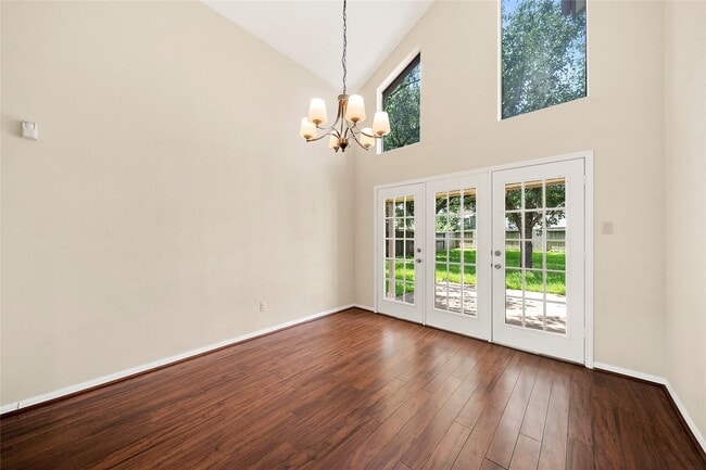 Building Photo - 2206 Greencove Ln
