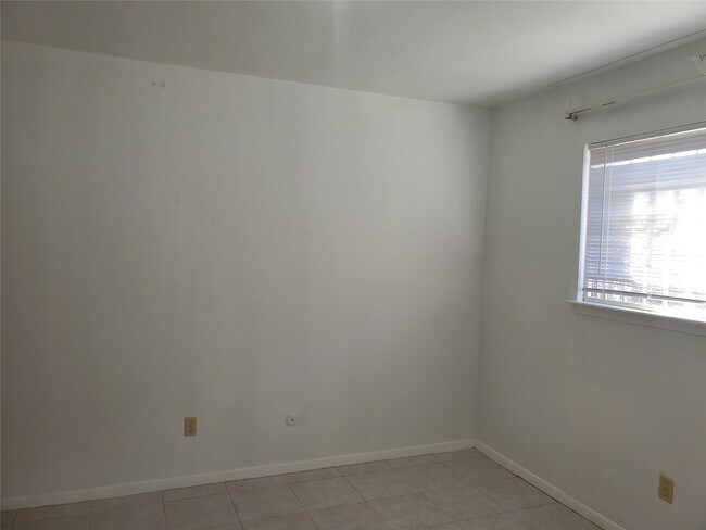 Building Photo - 15051 Woodforest Blvd