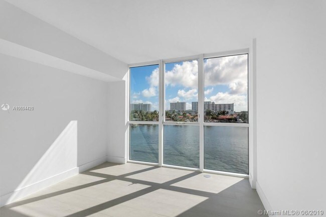 Building Photo - 400 Sunny Isles Blvd