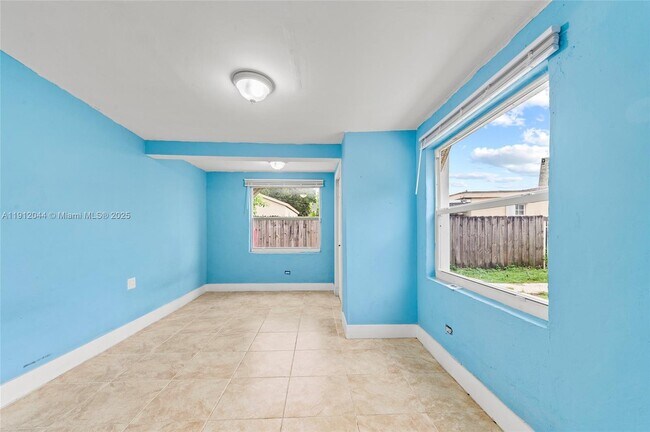 Foto del edificio - 1835 NW 85th St