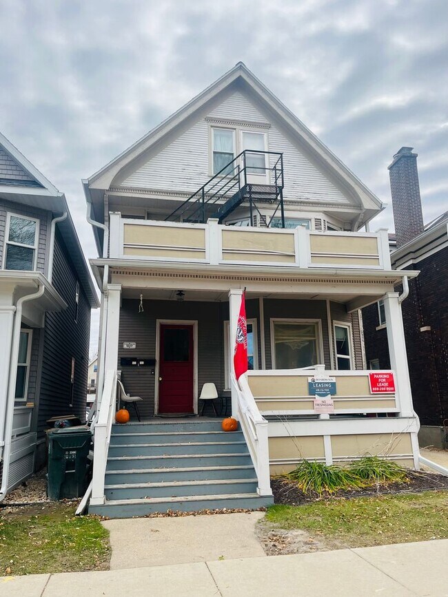 Building Photo - 511 W Washington Ave