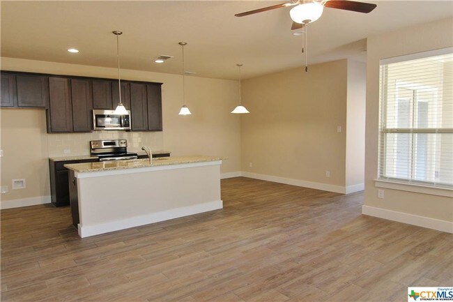 Building Photo - 746 Milestone Park