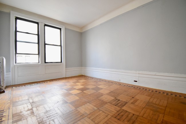 Building Photo - 520 W 139th St