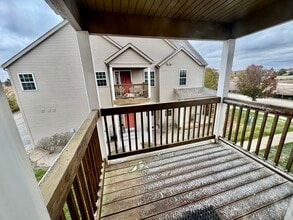 Building Photo - 651 Stonegate Dr