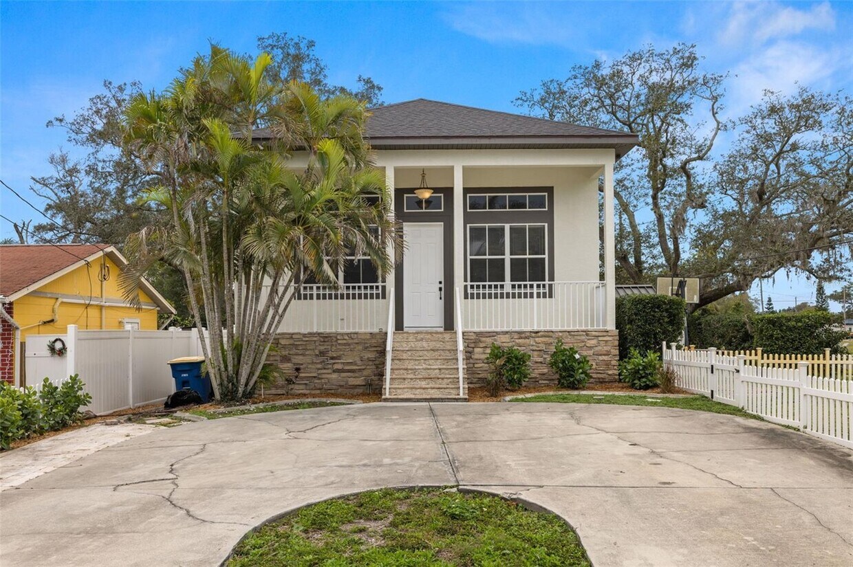 Foto principal - 901 Tuskawilla St