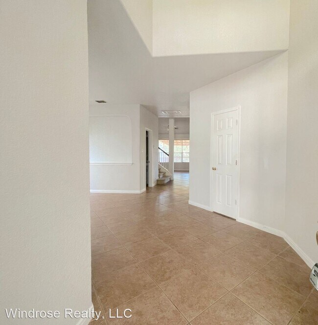 Building Photo - 5 br, 2.5 bath House - 20527 Cliff Park