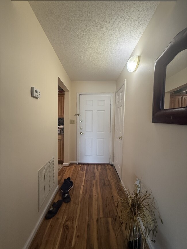 Building Photo - 1231 Ladys Island Dr