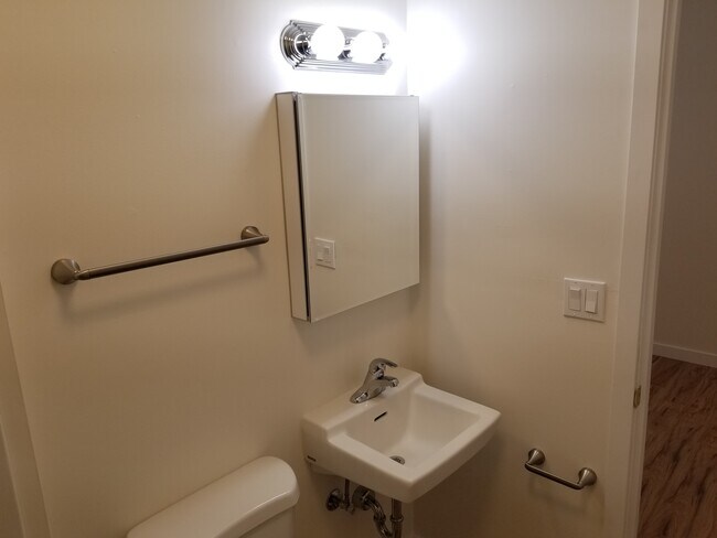 Foto del edificio - 12 Columbia St