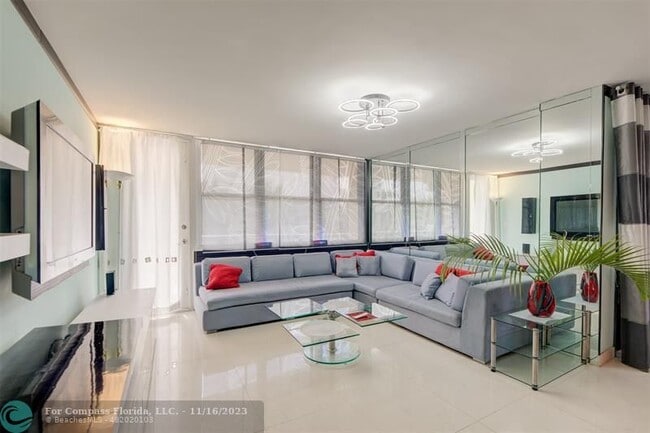 Building Photo - 305 N Pompano Beach Blvd