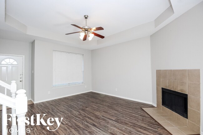 Foto del edificio - 4228 Canyon Trail