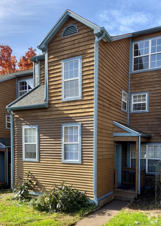 Building Photo - 1425 Quinnipiac Ave